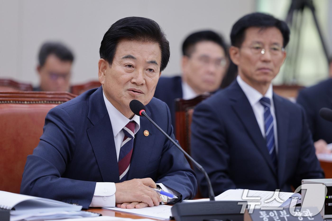 정동영 통일부 장관이 14일 서울 여의도 국회 외교통일위원회에서 열린 통일부 등에 대한 국정감사에서 의원 질의에 답변하고 있다. 2025.10.14/뉴스1 ⓒ News1 신웅수 기자