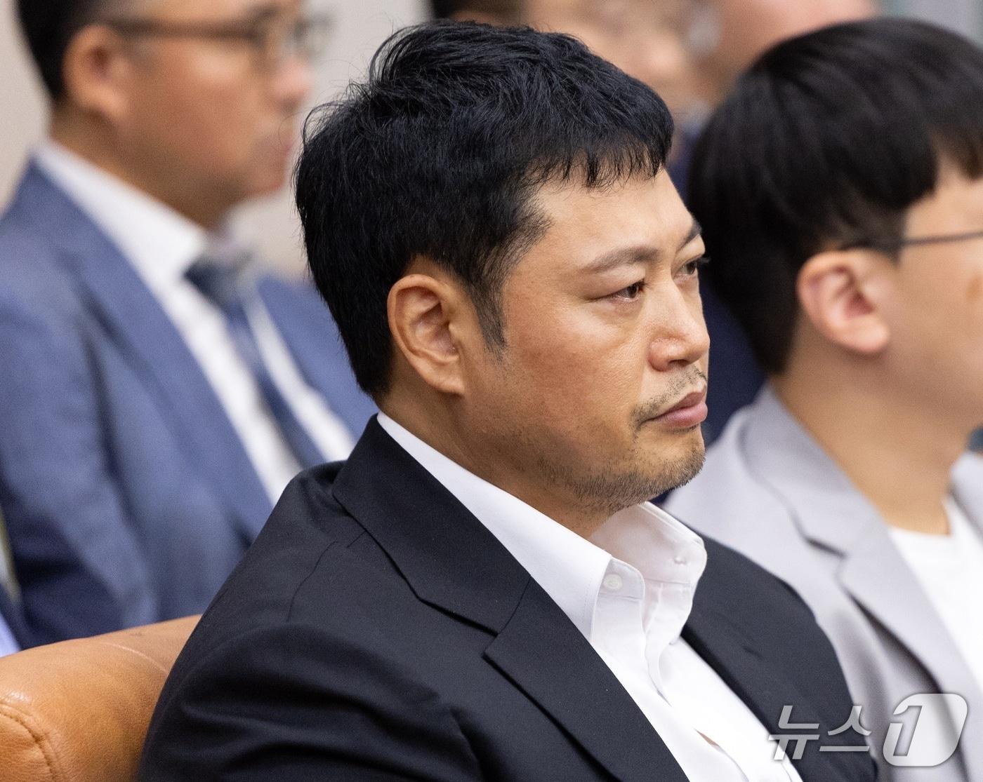 본문 이미지 - 헬스 트레이너 겸 방송인 양치승이 13일 국회 국토교통위원회 국정감사에 출석해 있다. 2025.10.13/뉴스1 ⓒ News1 이승배 기자