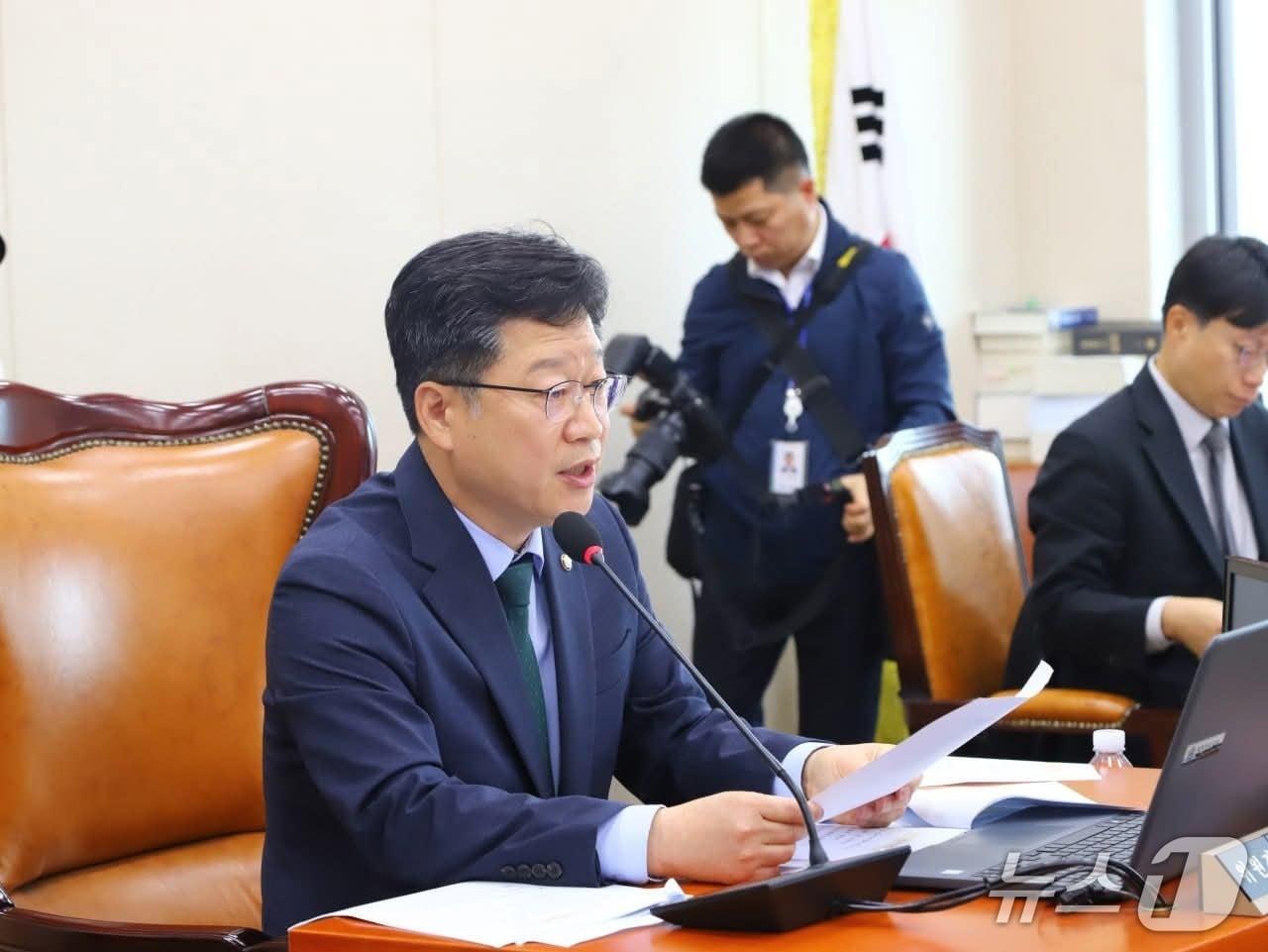 본문 이미지 - 안호영  국회 기후에너지환경노동위원회 위원장(전북 완주·진안·무주)./뉴스1