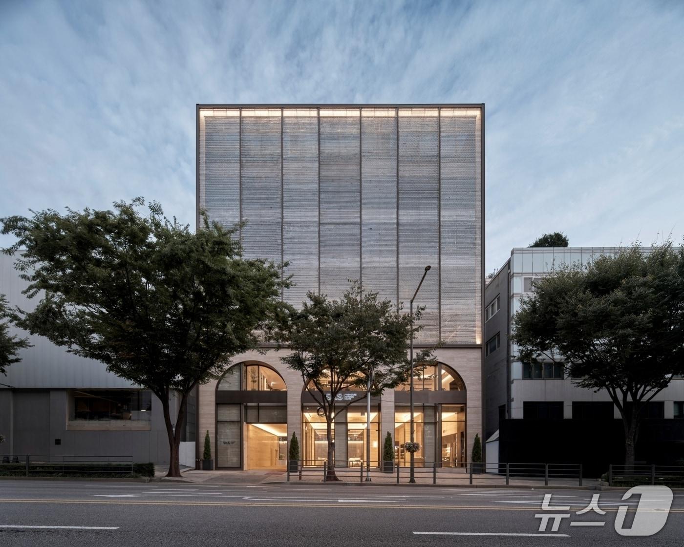 본문 이미지 - LG전자 초프리미엄 빌트인 가전 브랜드 쇼룸 'SKS 서울' 전경(LG전자 제공)