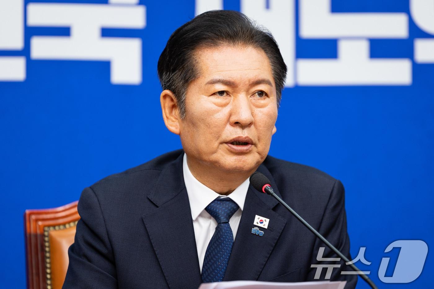 정청래 더불어민주당 대표가 15일 서울 여의도 국회에서 열린 최고위원회의에서 모두 발언을 하고 있다. 2025.10.15/뉴스1 ⓒ News1 유승관 기자