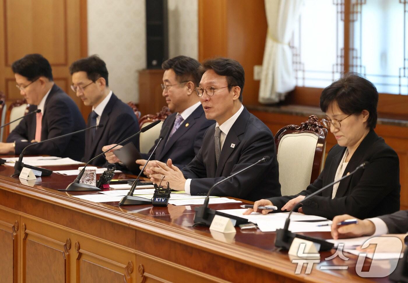 김민석 국무총리가 15일 서울 종로구 정부서울청사에서 열린 치안·안전 관계장관회의에서 모두발언을 하고 있다. (공동취재) 2025.10.15/뉴스1 ⓒ News1 임세영 기자