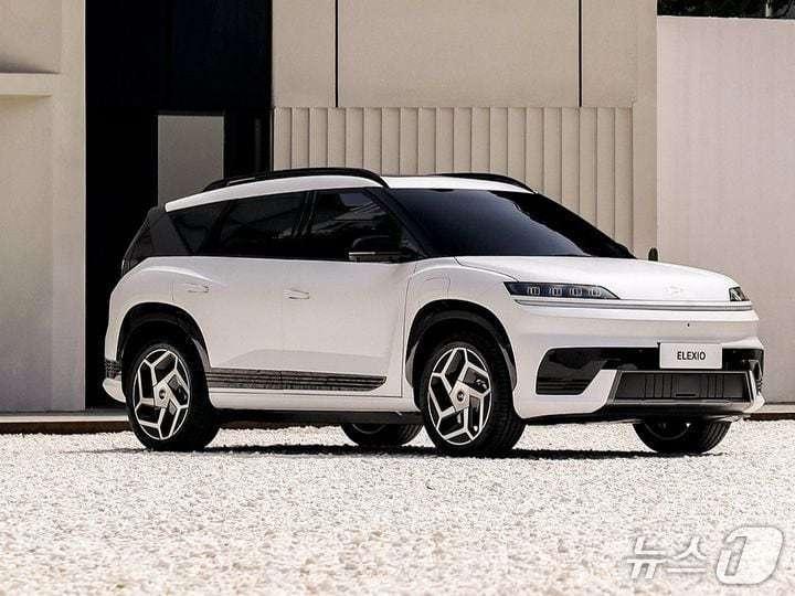 본문 이미지 -  현대차의 중국 전용 전기 SUV &#39;일렉시오&#39;.&#40;베이징현대 제공&#41;