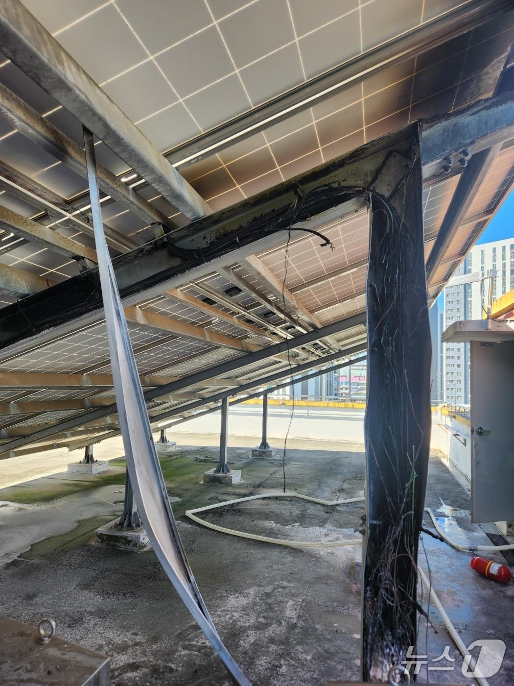 본문 이미지 - 화재현장(인천소방본부 제공.재판매 및 DB금지)