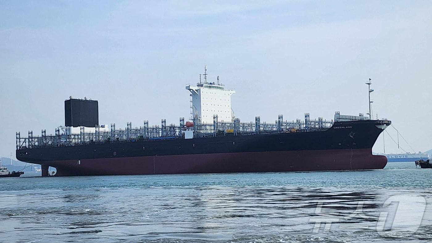 대한조선이 건조한 8000TEU급 중형 컨테이너선.&#40;대한조선 제공, 재배포 및 DB 금지&#41;2025.10.15/뉴스1