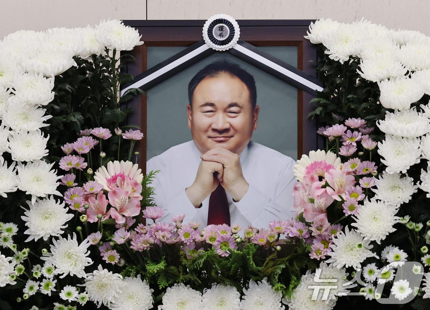 본문 이미지 - 5선 국회의원을 지낸 이상민 국민의힘 대전시당위원장이 15일 별세했다. 을지대병원 장례식장에 이상민 위원장의 빈소가 마련돼 있다. 2025.10.15/뉴스1 ⓒ News1 김기태 기자