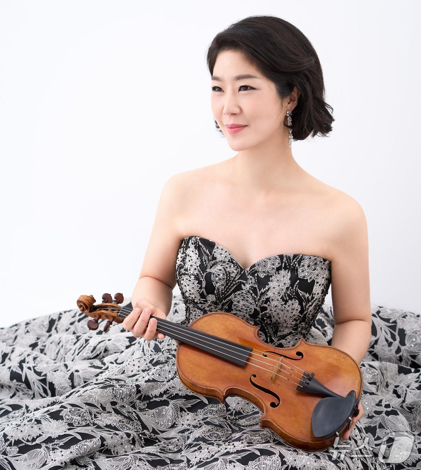 본문 이미지 - 대구콘서트하우스의 독주회 시리즈 공연인 'The Masters'(더 마스터즈) - 백주영 바이올린 리사이틀'이 오는 23일 오후 7시30분 대구콘서트하우스 챔버홀에서 열린다. 바이올리니스트 백주영. (대구콘서트하우스 제공. 재판매 및 DB 금지)/뉴스1