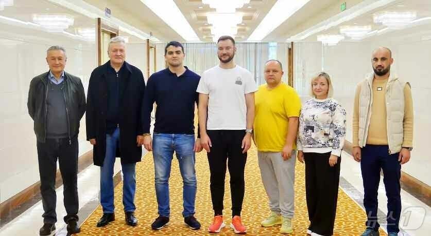 본문 이미지 - &#40;평양 노동신문=뉴스1&#41; = 북한 노동당 기관지 노동신문은 북러 정부간 &#39;무역경제 및 과학기술협조위원회 임업분과위원회 제28차 회의&#39;에 참석하기 위한 러시아공업무역성임업대표단이 15일 평양에 도착했다고 16일 보도했다. [국내에서만 사용가능. 재배포 금지. DB 금지. For Use Only in the Republic of Korea. Redistribution Prohibited] rodongphoto@news1.kr