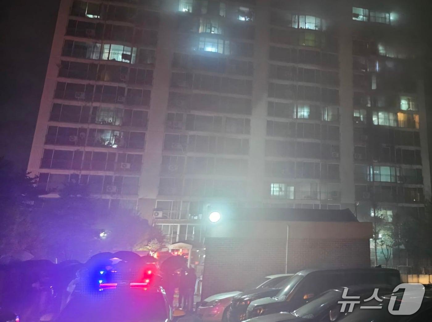 본문 이미지 - 화재 현장. &#40;경기도소방재난본부 제공. 재판매 및 DB 금지&#41; 2025.10.16/뉴스1