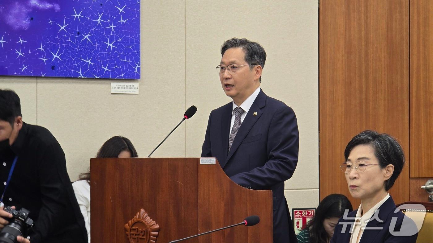 16일 서울 영등포구 국회의사당 과학기술정보방송통신위원회 국정감사에서 발언하는 윤영빈 우주항공청장. 2025.10.16./뉴스1 ⓒ News1 윤주영 기자