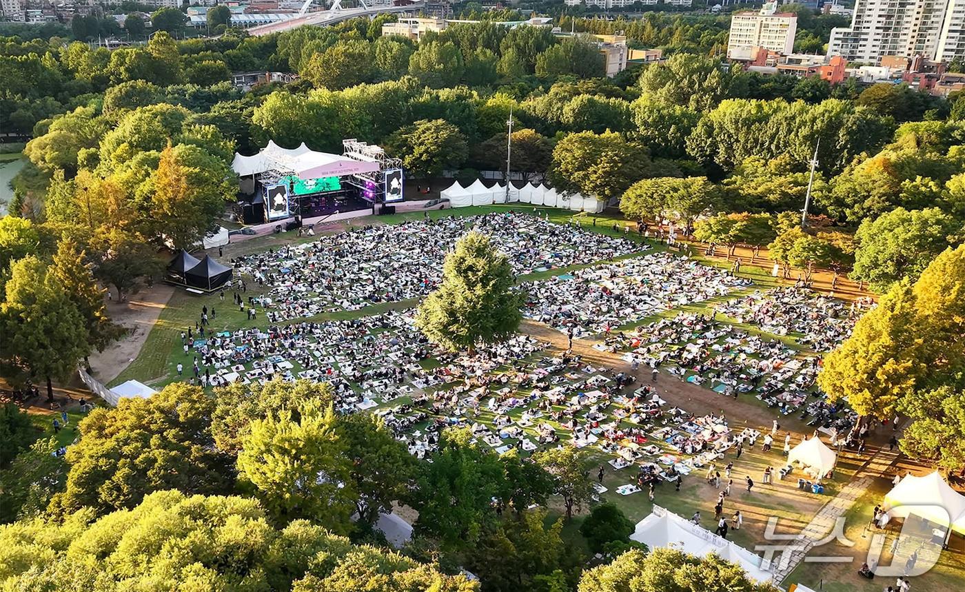 &#39;2025 크리에이티브&times;성수&#39; 중 뮤직성수