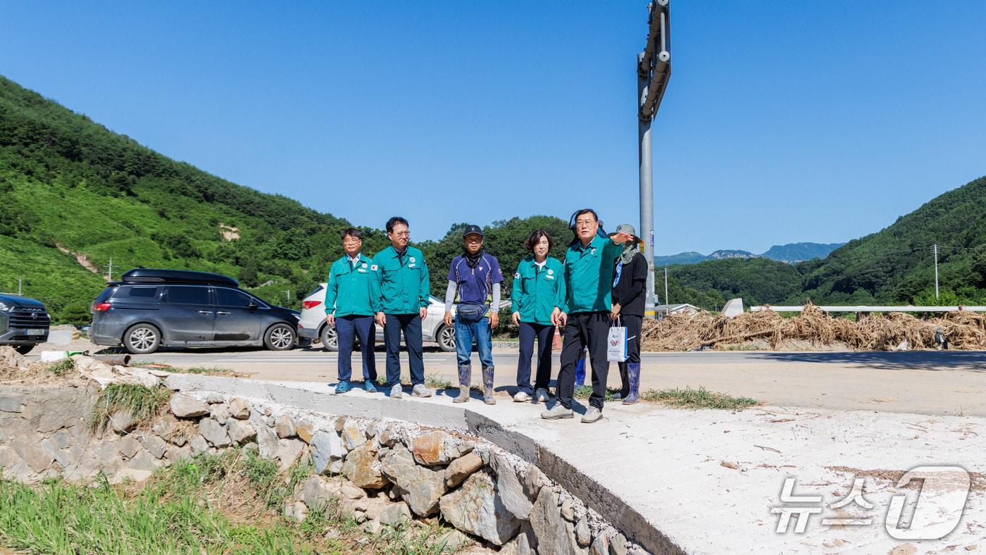 합천군의 극한호우 피해 현장 점검&#40;합천군 제공. 재판매 및 DB금지&#41;.