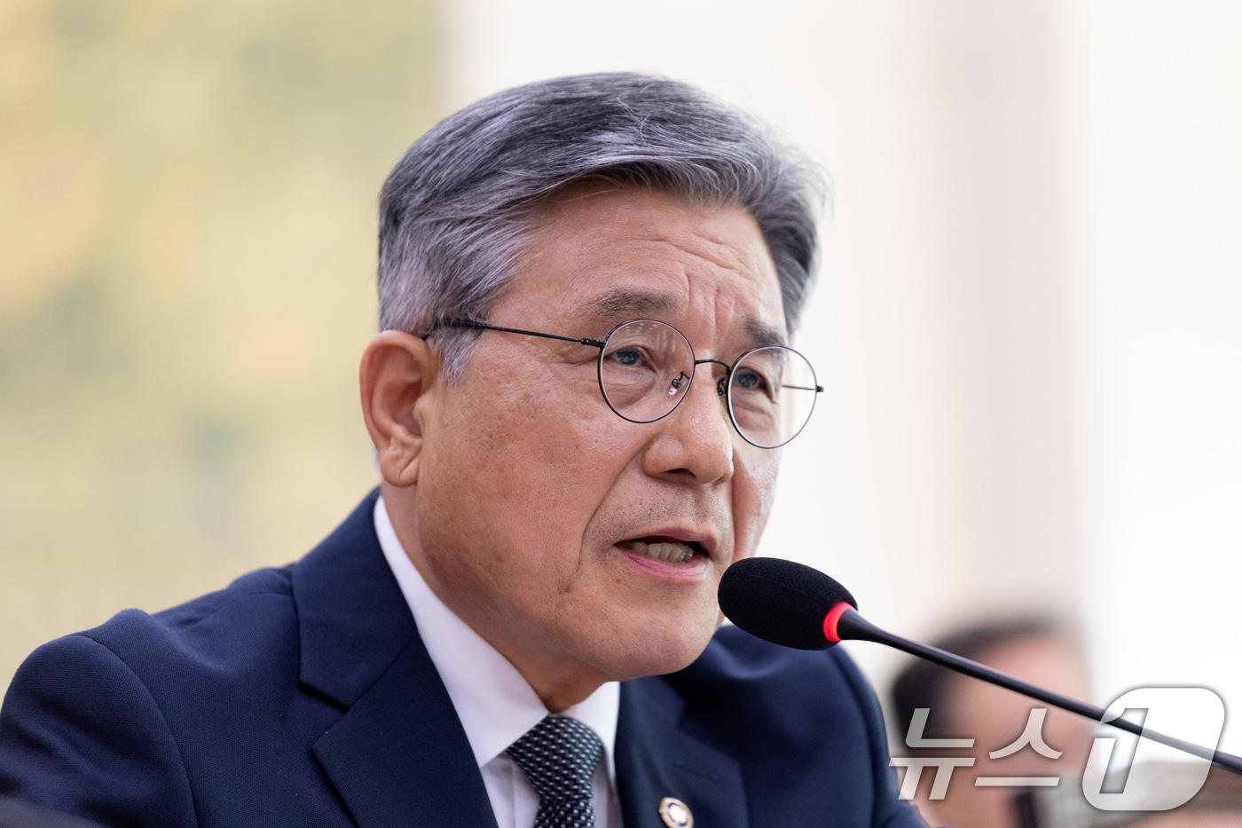 허민 국가유산청장이 16일 서울 여의도 국회에서열린 문화체육관광위원회 국가유산청 등에 대한 국정감사에 출석해 의원 질의에 답변하고 있다. 2025.10.16/뉴스1 ⓒ News1 이승배 기자