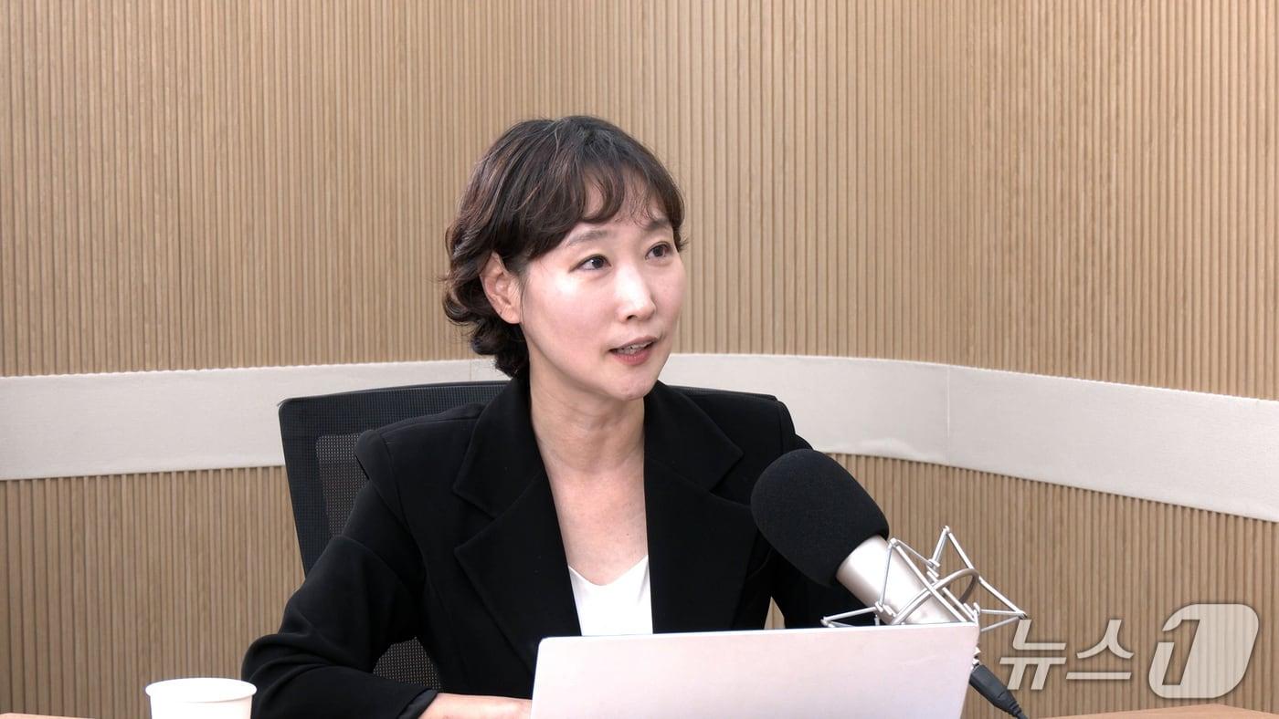 이지은 더불어민주당 서울 마포갑 지역위원장이 16일 뉴스1TV &#39;팩트앤뷰&#39;에 출연해 질문에 답하고 있다.