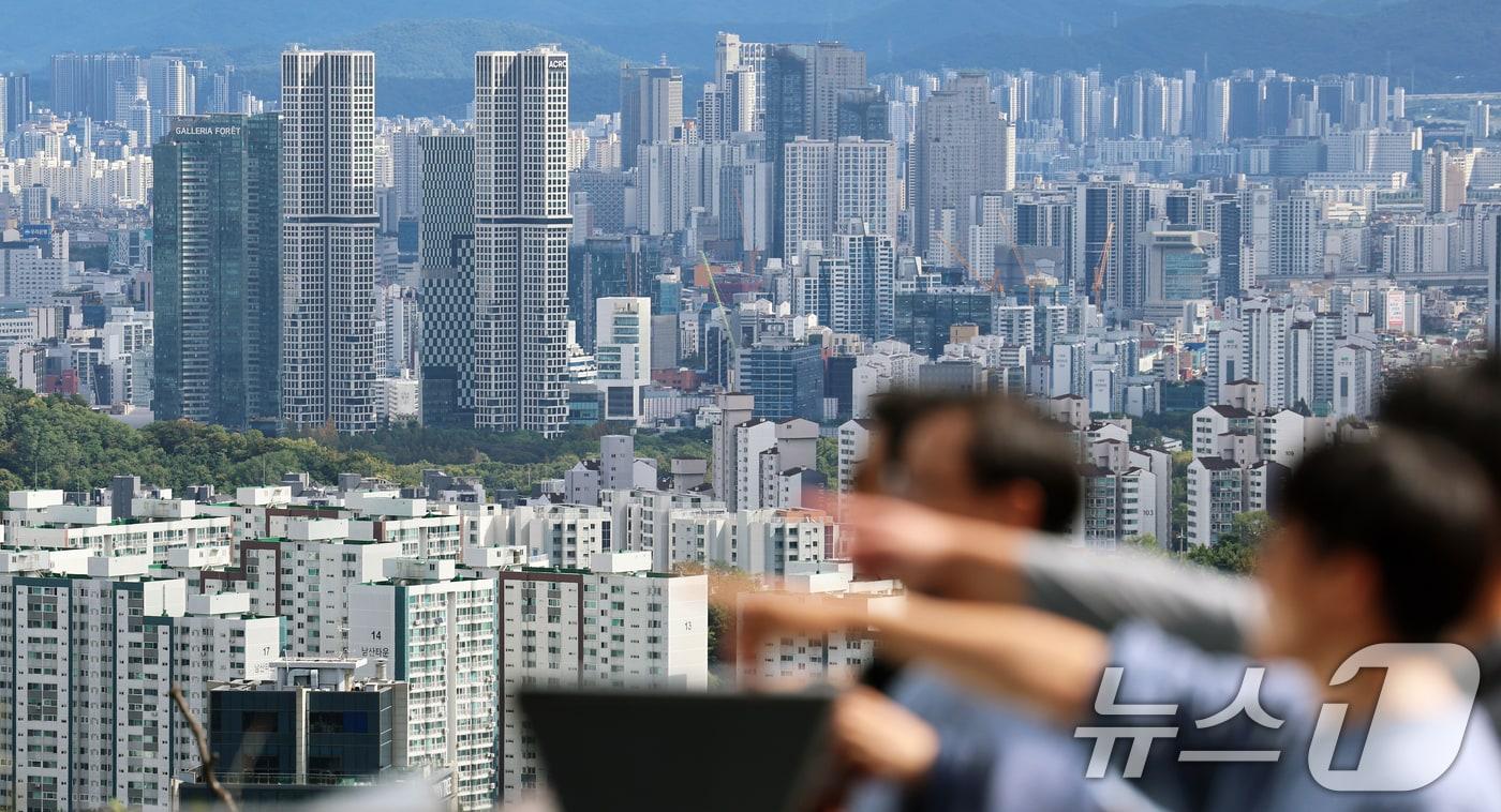 서울 남산에서 바라본 아파트 단지 모습. 2025.10.16/뉴스1 ⓒ News1 오대일 기자