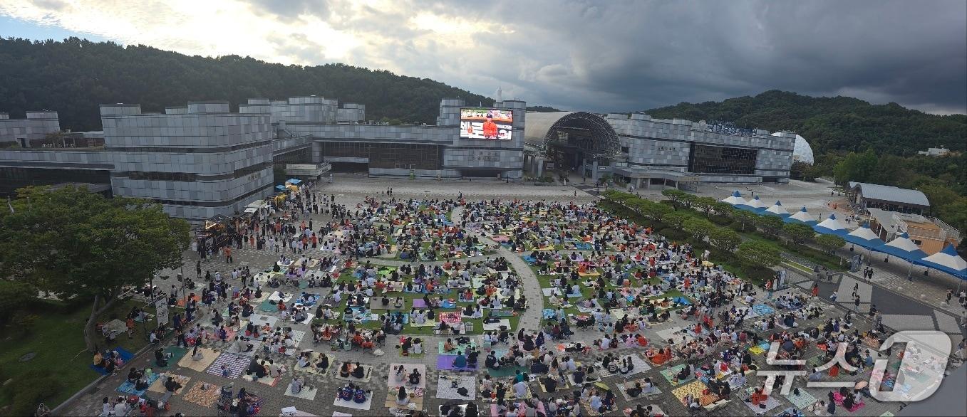 본문 이미지 - 국립중앙과학관에서 진행된 프로야구 관람 행사 모습.(유성구 제공. 재판매 및 DB금지)/뉴스1