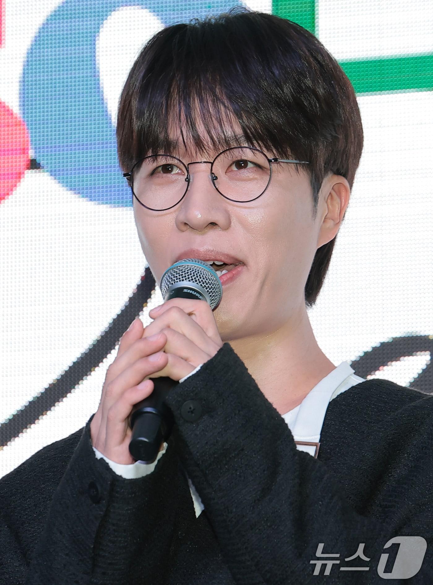 본문 이미지 - 밴드 소란((SORAN) 고영배가 16일 서울 마포구 엠피엠지 사옥에서 가진 EP ‘DREAM’ 쇼케이스에서 인사말을 하고 있다. 2025.10.16/뉴스1 ⓒ News1 권현진 기자