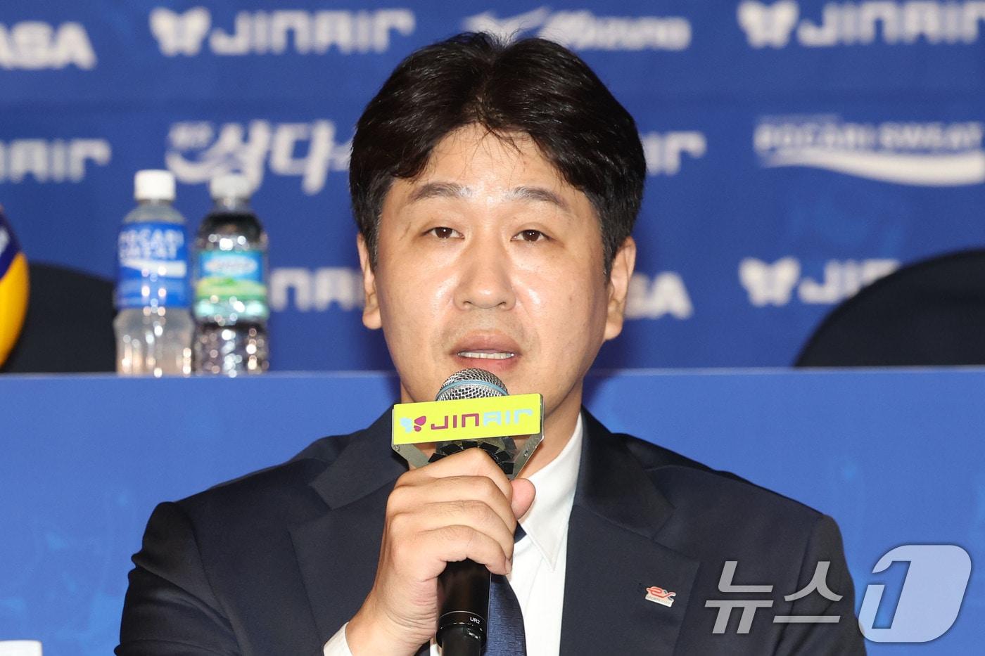 본문 이미지 - 김종민 한국도로공사 감독2025.10.16 ⓒ 뉴스1 이광호 기자