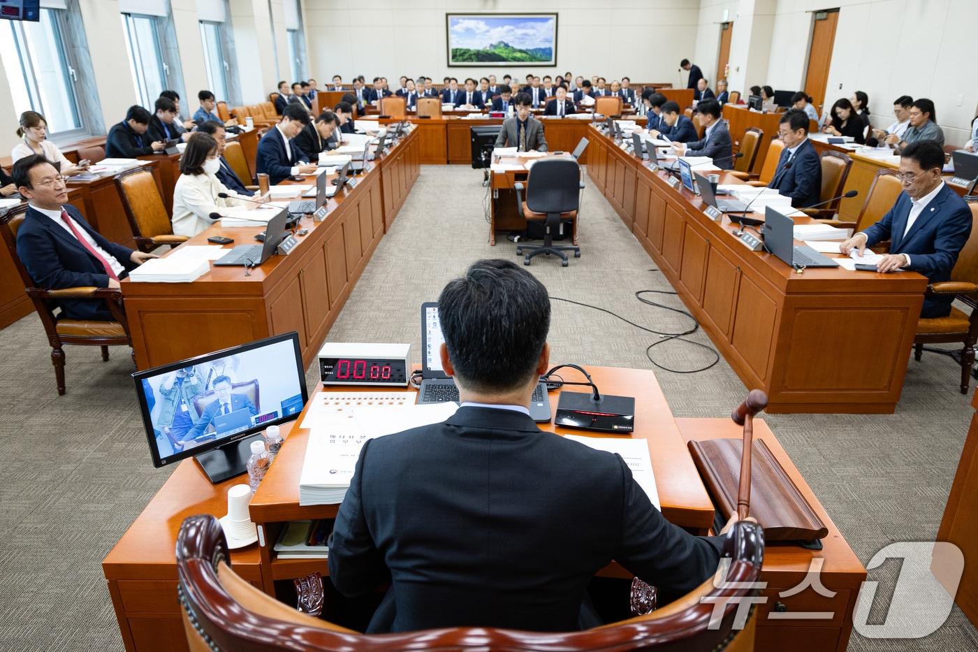 지난달 16일 서울 여의도 국회에서 열린 제429회 국회(정기회) 기후에너지환경노동위원회 제4차 전체회의 2025.10.16/뉴스1 ⓒ News1 유승관 기자