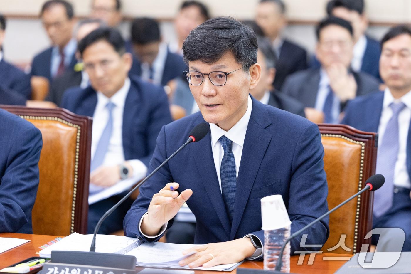 정상우 감사원 사무총장이 지난 16일 서울 여의도 국회에서 열린 법제사법위원회 감사원 등에 대한 국정감사에 출석해 의원 질의에 답변하고 있다. 2025.10.16/뉴스1 ⓒ News1 이승배 기자