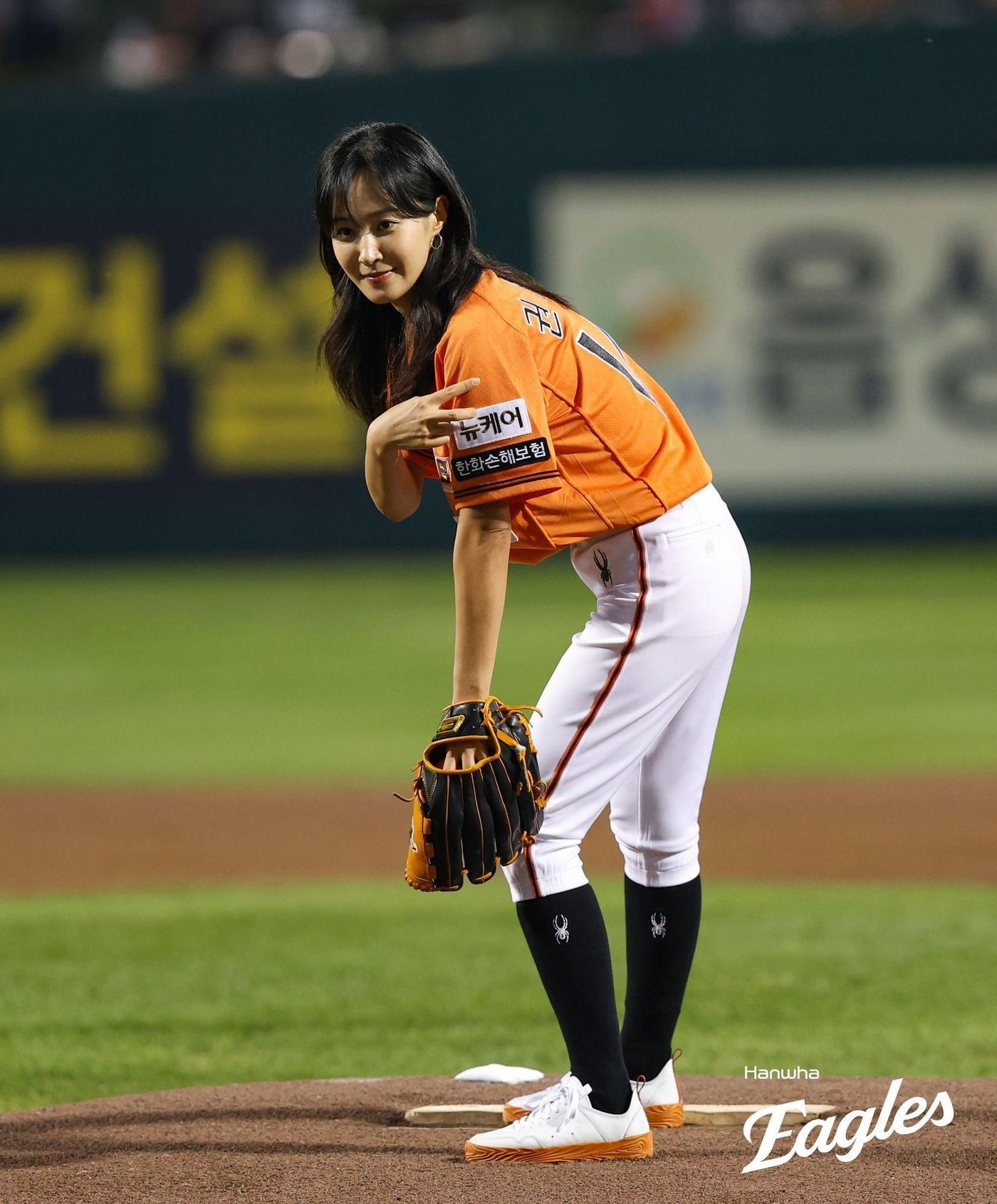 본문 이미지 - 소녀시대 유리.(한화 이글스 제공)