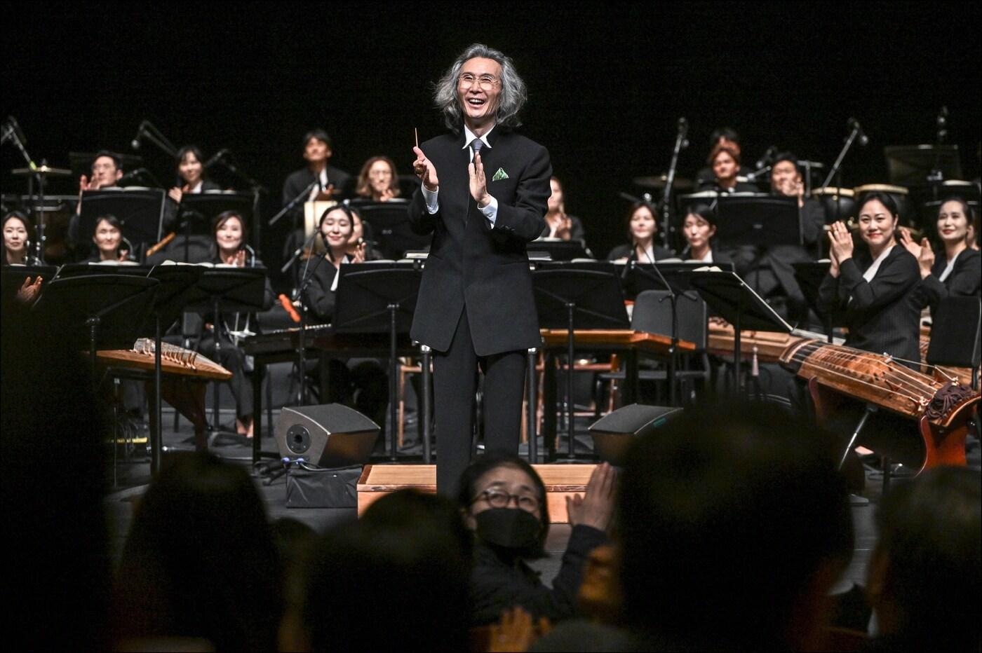 대한민국국악관현악축제_경기시나위오케스트라 지휘 김성진&#40;세종문화회관 제공&#41; 