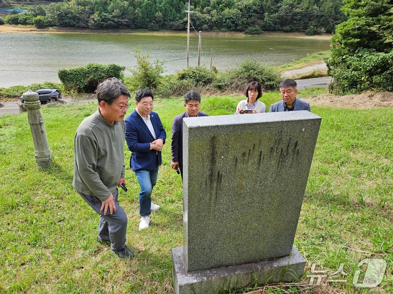 본문 이미지 - 고흥에 위치한 동학농민혁명 지도자 오윤영 접주 묘소.&#40;전남도 제공. 재판매 및 DB금지&#41; 2025.10.17/뉴스1