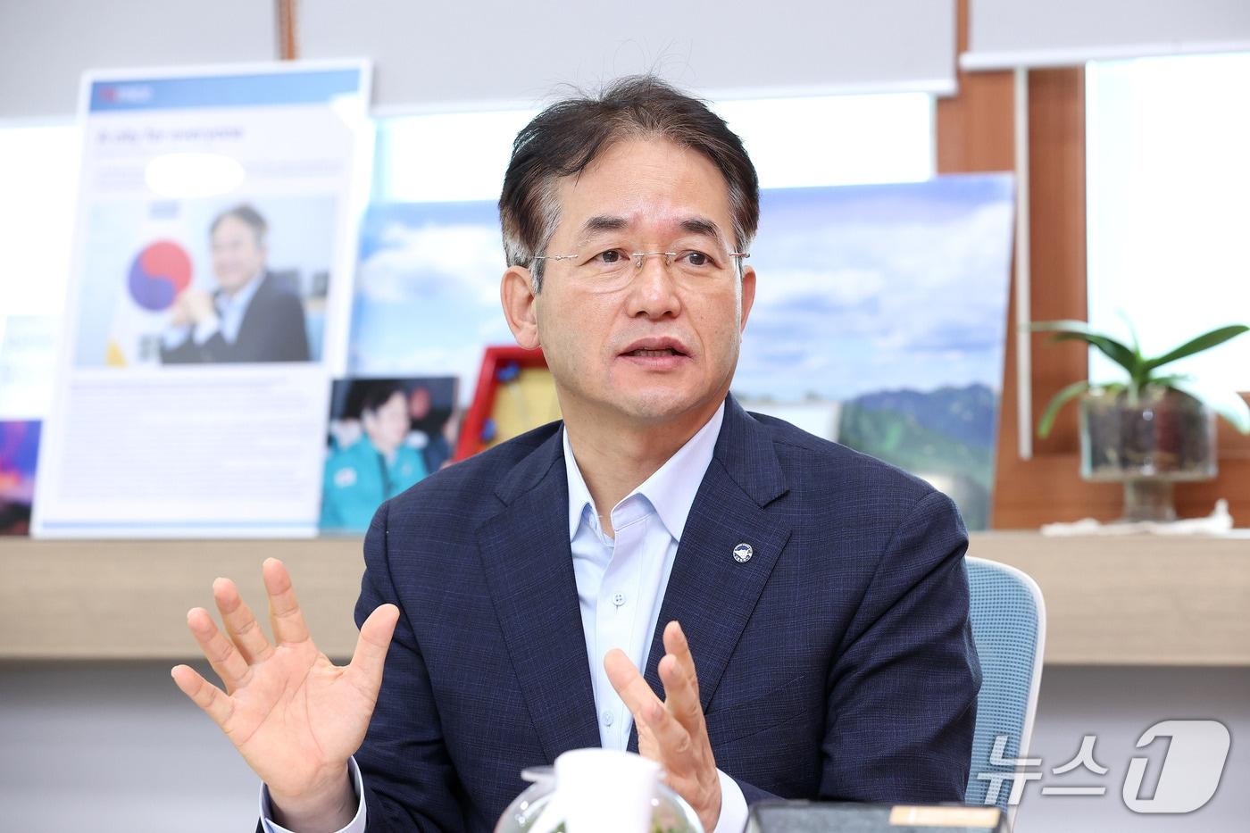 최근 고양시의 성과에 대해 인터뷰 하고 있는 이동환 고양특례시장.