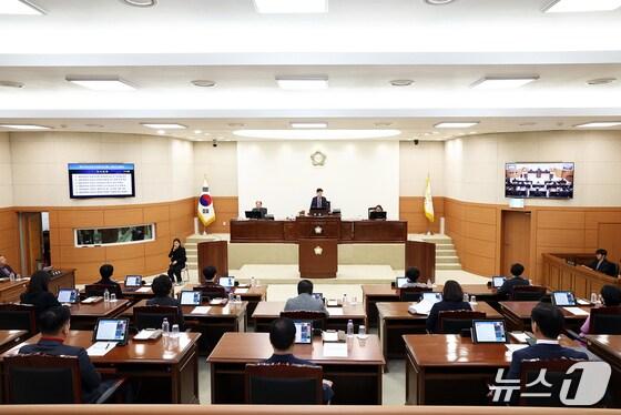 본문 이미지 - 유성구의회 정례회 모습.(유성구의회 제공, 재판매 및 DB 금지)/뉴스1