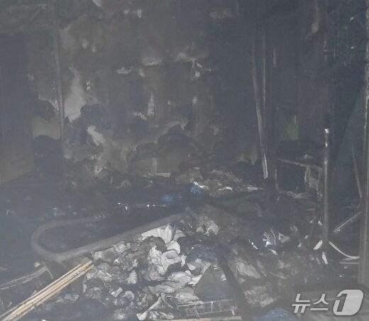 본문 이미지 - 화재 현장. &#40;경기도소방재난본부 제공. 재판매 및 DB 금지&#41; 2025.10.18/뉴스1