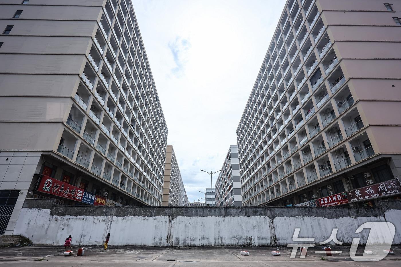 18일&#40;현지시간&#41; 캄보디아 시아누크빌 내 범죄단지로 알려진 건물. 2025.10.18/뉴스1 ⓒ News1 김도우 기자