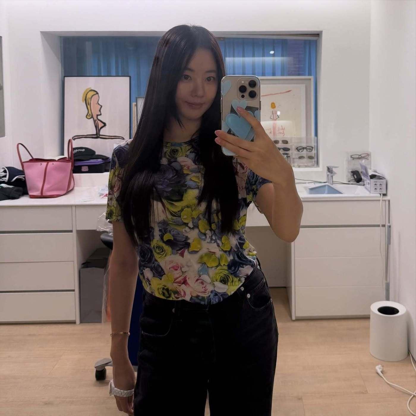 본문 이미지 - 김사랑 SNS