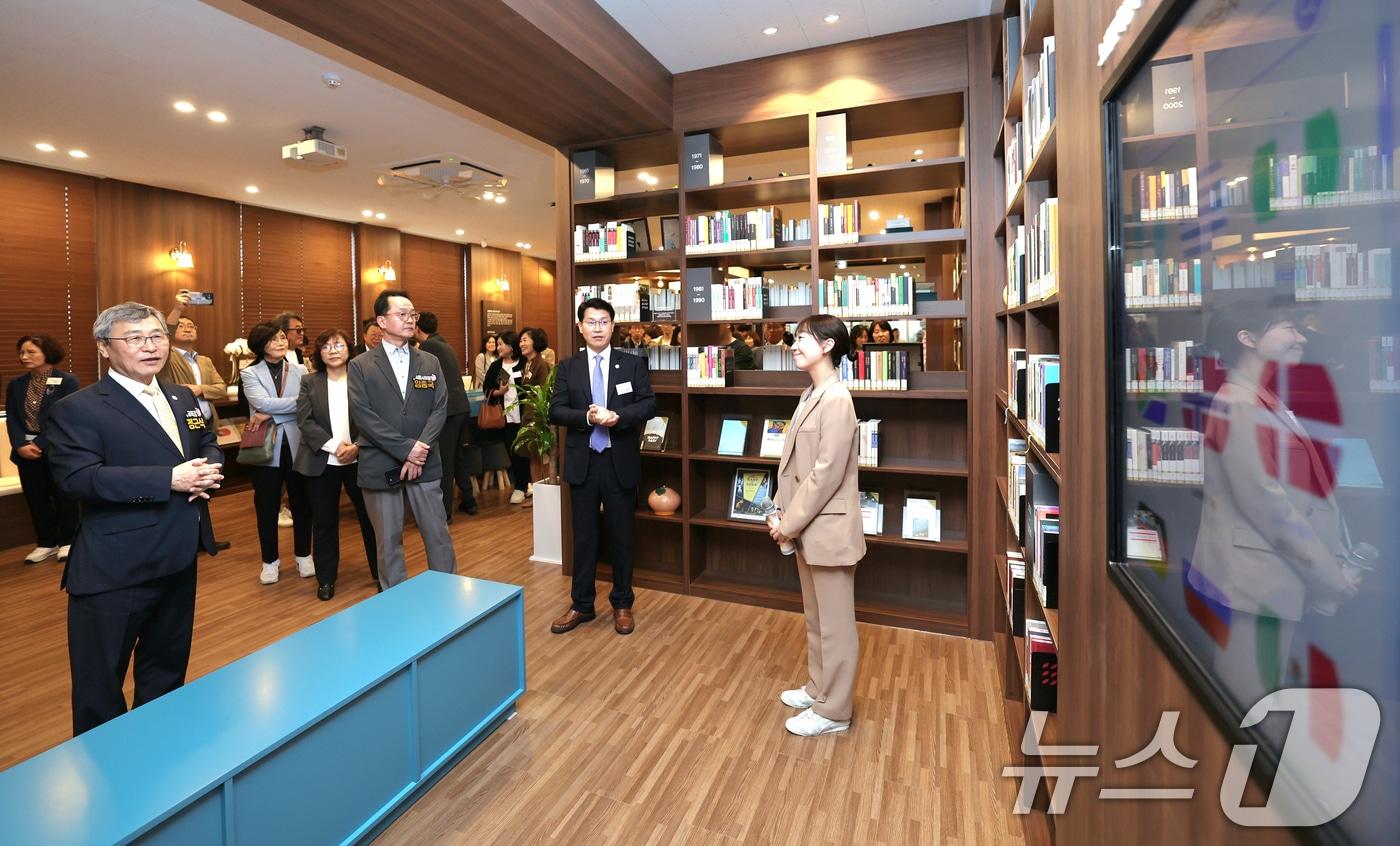 서울 종로구 정독도서관 ‘노벨문학라운지’ 오픈 기념식. &#40;서울시교육청 제공. 재판매 및 DB 금지&#41; /뉴스1