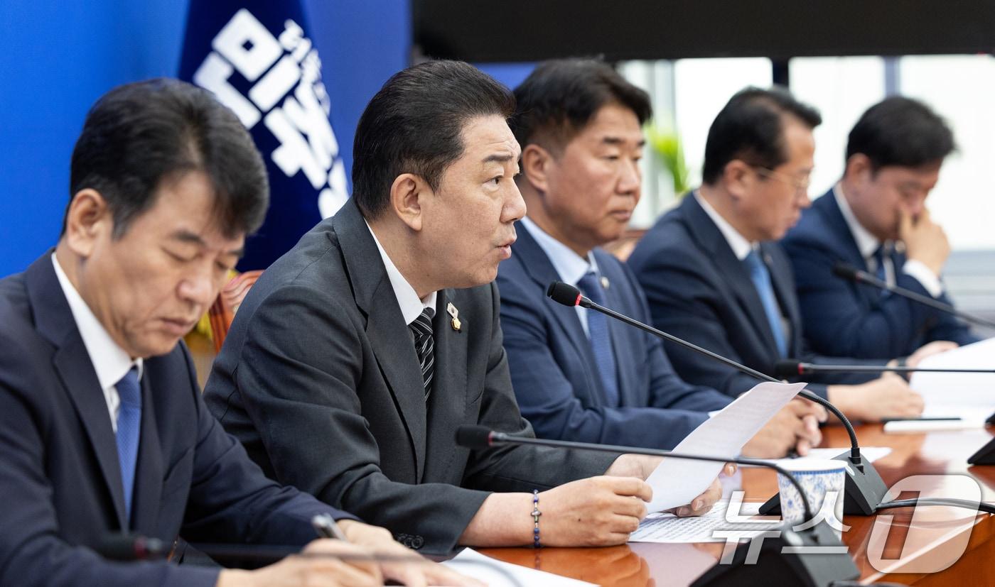 김병기 더불어민주당 원내대표가 19일 서울 여의도 국회에서 열린 국정감사 기자간담회에서 모두발언하고 있다. 2025.10.19/뉴스1 ⓒ News1 이승배 기자