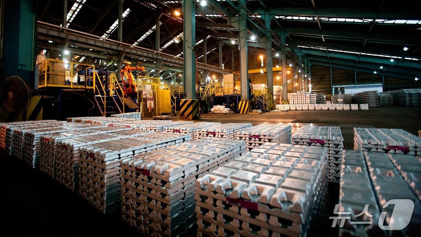 고려아연 온산제련소의 안티모니 자료사진(고려아연 제공)