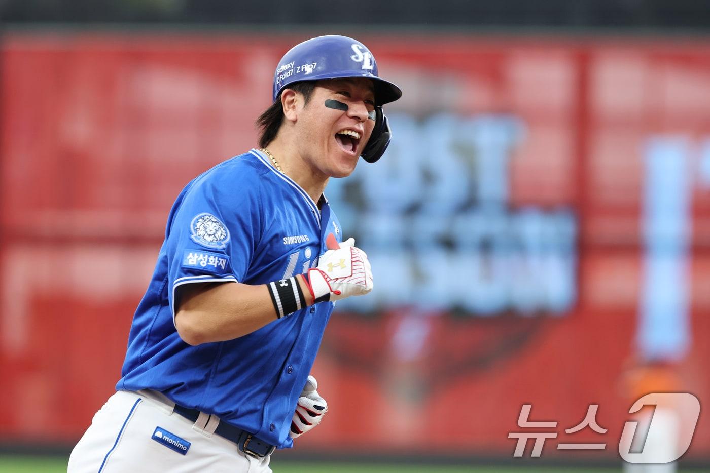 본문 이미지 - KBO리그 최초로 통산 2500경기에 출전한 삼성 라이온즈 포수 강민호. News1 DB ⓒ 뉴스1 김기태 기자