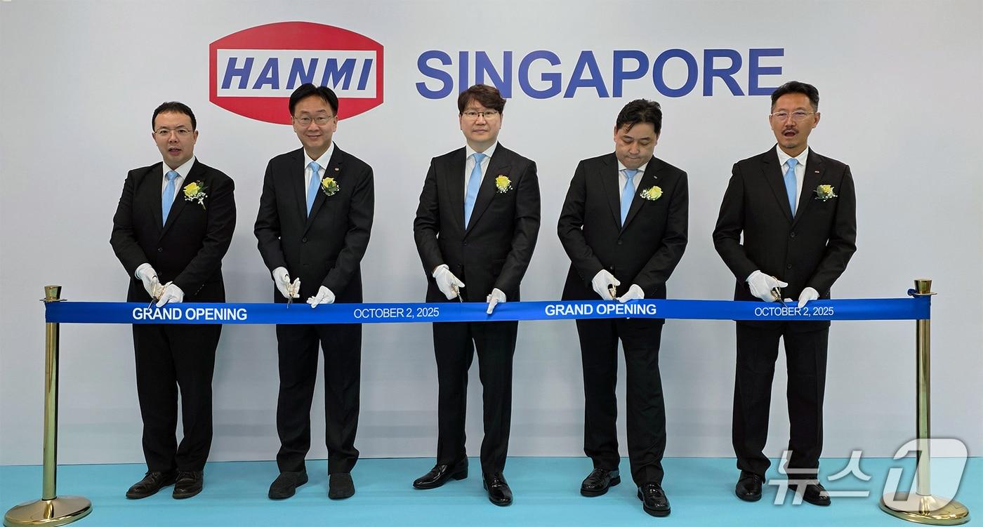 한미싱가포르 오픈식(한미반도체 제공)