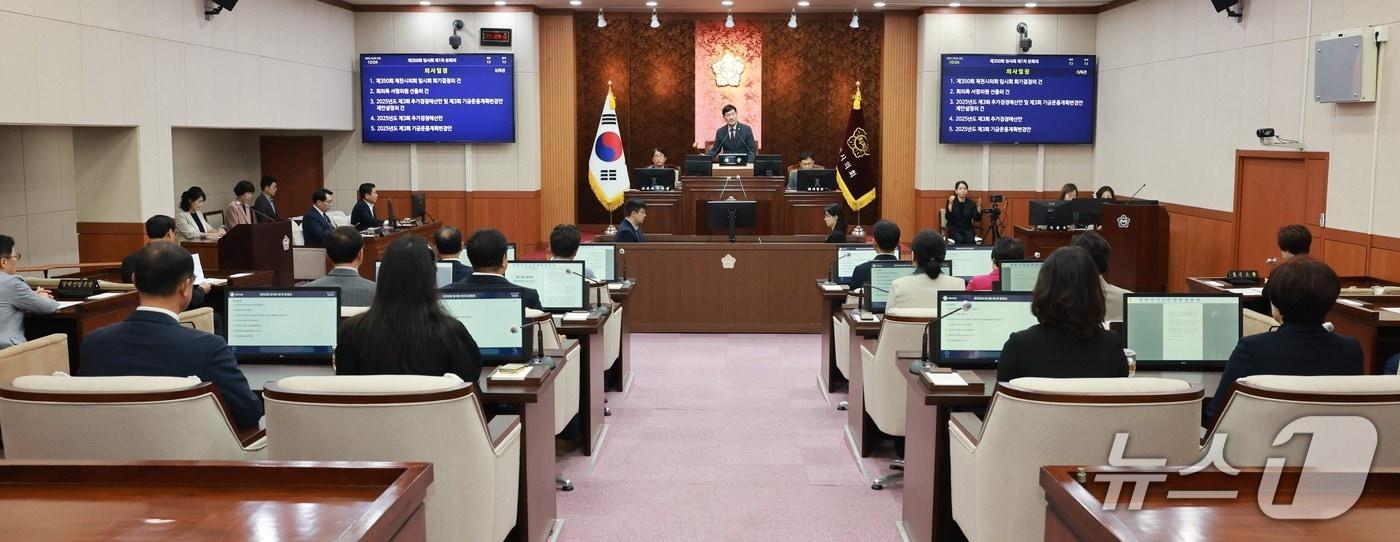  제천시의회 본회의장에서 350회 원포인트 임시회.(제천시의회 제공. 재판매 및 DB금지)/뉴스1 