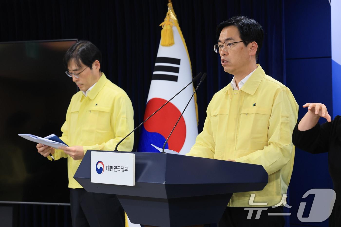 김민재 행정안전부 중앙재난안전대책본부 제1차장이 2일 서울 종로구 정부서울청사에서 국가정보자원관리원 행정정보시스템 화재 관련 중대본 브리핑을 하고 있다. 2025.10.2/뉴스1 ⓒ News1 임세영 기자