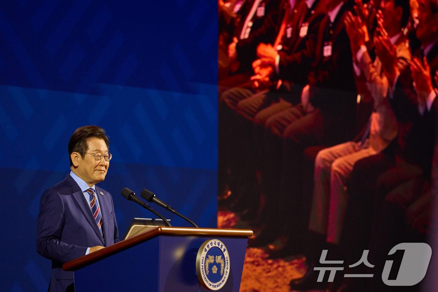 이재명 대통령이 2일 서울 광진구 그랜드워커힐서울 호텔에서 열린 제19회 세계 한인의 날 기념식에서 기념사를 하고 있다. (대통령실 제공. 재판매 및 DB 금지) 2025.10.2/뉴스1 ⓒ News1 허경 기자