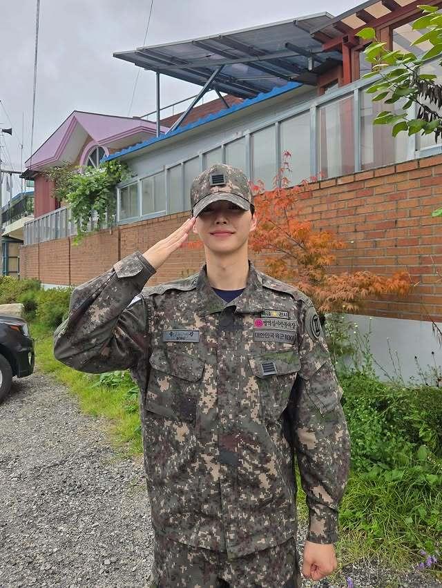 본문 이미지 - 송강 SNS