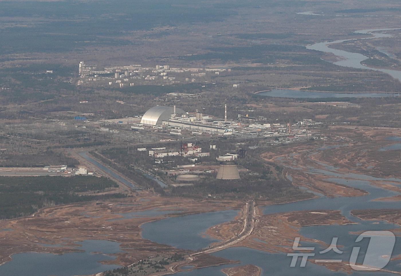 2021년 4월 우크라이나 체르노빌 원자력 발전소의 4호기 원자로를 덮고 있는 신형 안전 격납 시설&#40;NSC&#41;. 2021.4.3 ⓒ 로이터=뉴스1