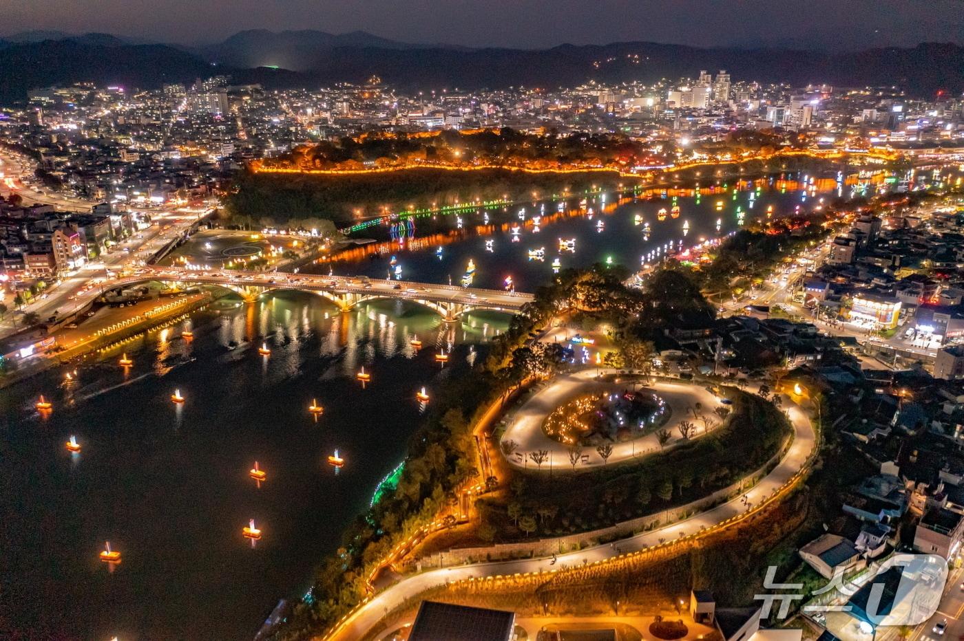 진주남강유등축제.&#40;경남도 제공. 재판매 및 DB금지&#41;