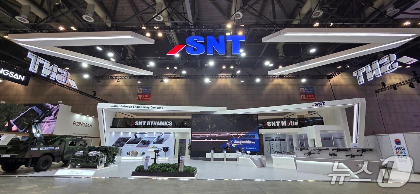 본문 이미지 - SNT모티브와 SNT다이내믹스의 ADEX 공동부스. (SNT모티브 제공. 재판매 및 DB금지)
