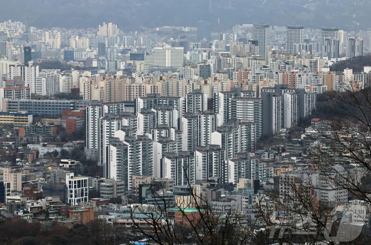 본문 이미지 - 아파트 단지 모습. 2025.1.16/뉴스1 ⓒ News1 박정호 기자