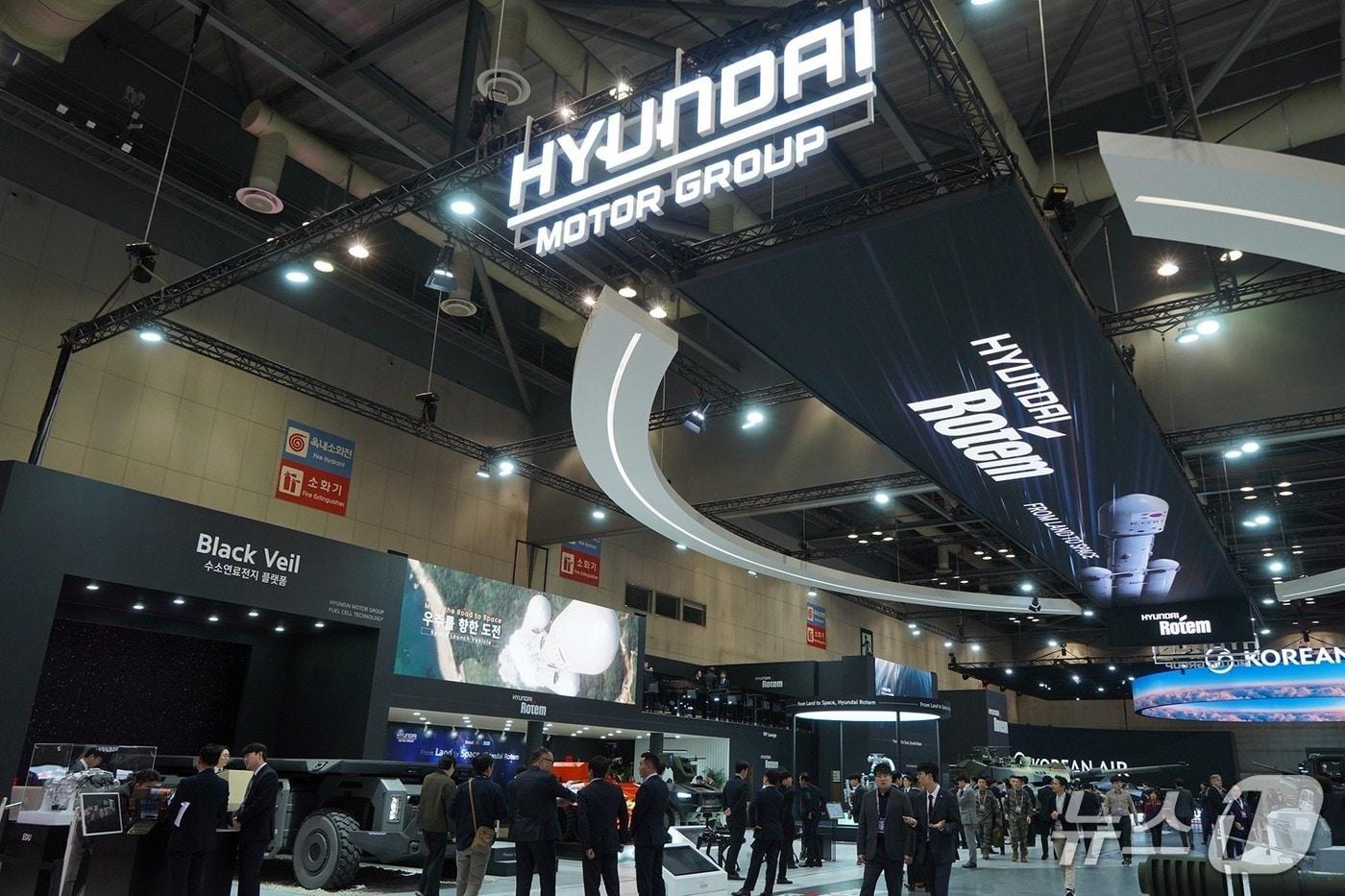 현대로템의 ADEX 2025 전시관 전경.&#40;현대로템 제공&#41; 