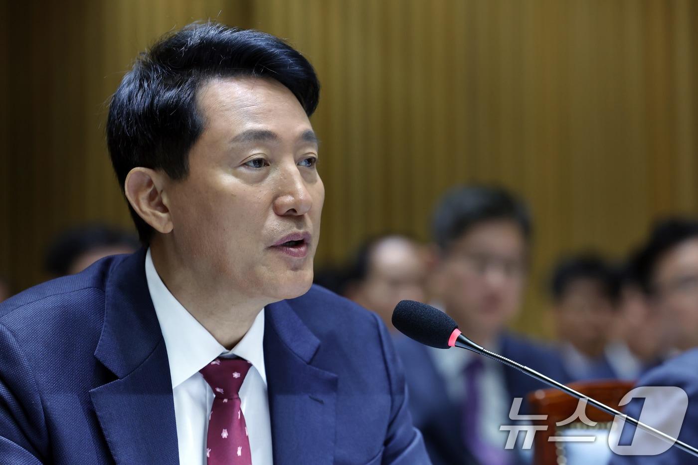 오세훈 서울시장이 서울 중구 서울시청에서 열린 국회 국토교통위원회의 서울시청에 대한 국정감사에서 의원 질의에 답하고 있다. 2025.10.20/뉴스1 ⓒ News1 박정호 기자