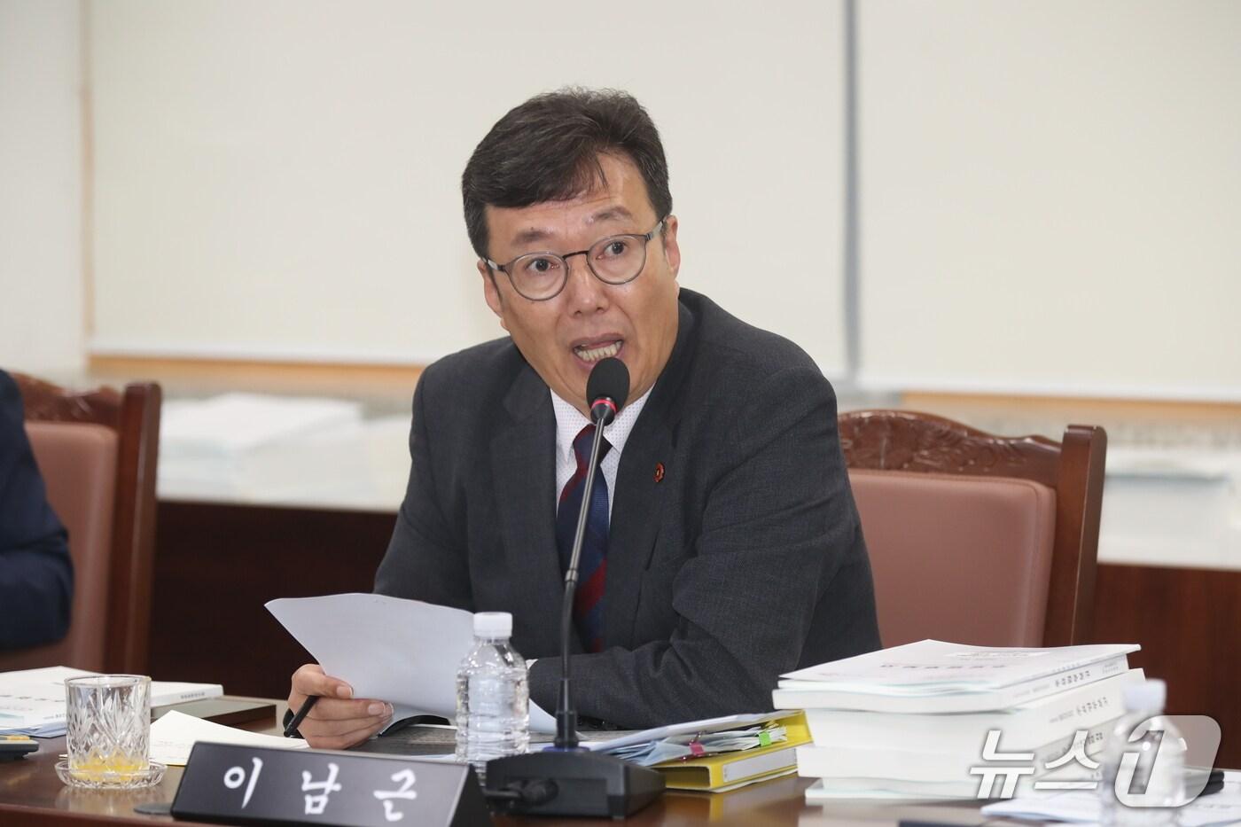 이남근 제주특별자치도의회 의원(국민의힘·비례대표)이 20일 제443회 도의회 행정자치위원회 행정사무감사에서 발언하고 있다.(제주특별자치도의회 제공, 재판매 및 DB 금지)