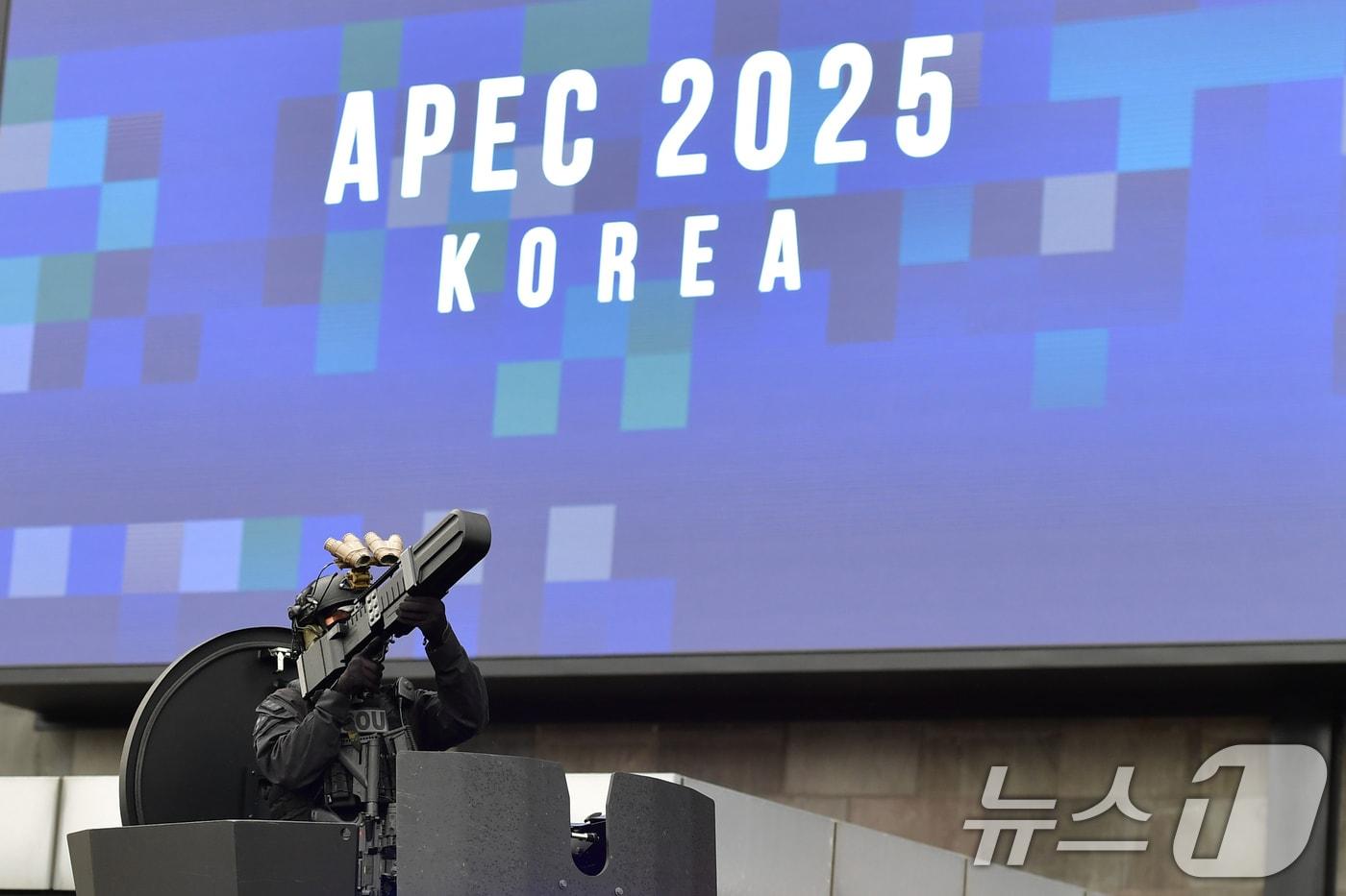 APEC 2025 정상회의를 앞두고 경찰청특공대가 대테러 훈련을 하고 있다. 2025.10.20/뉴스1 ⓒ News1 최창호 기자