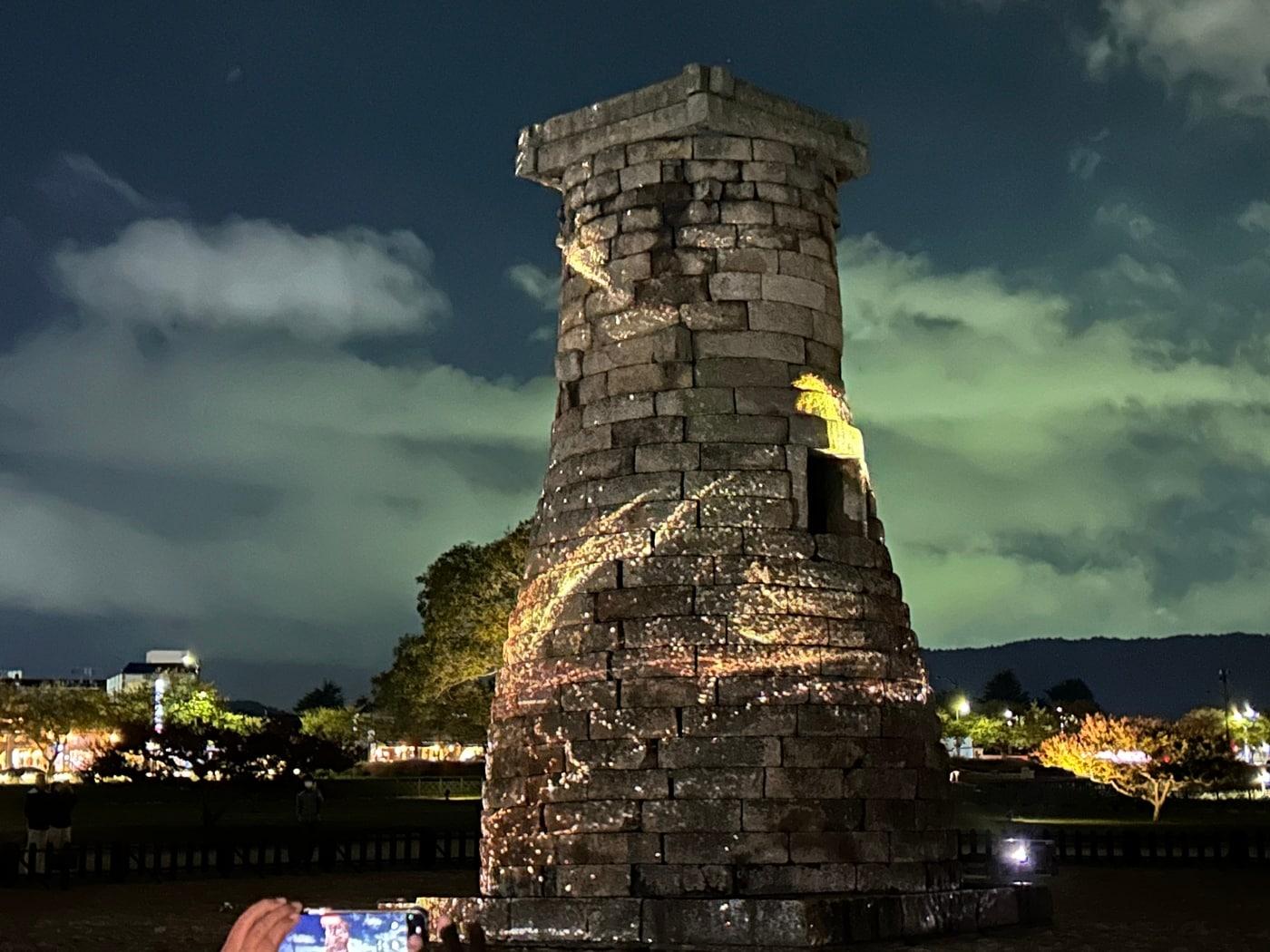 본문 이미지 - 경주 첨성대 미디어 퍼사드(국가유산청 제공)